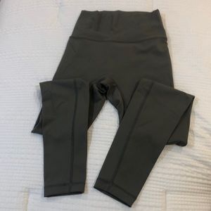 Like new Violate the dress code size small workout leggings